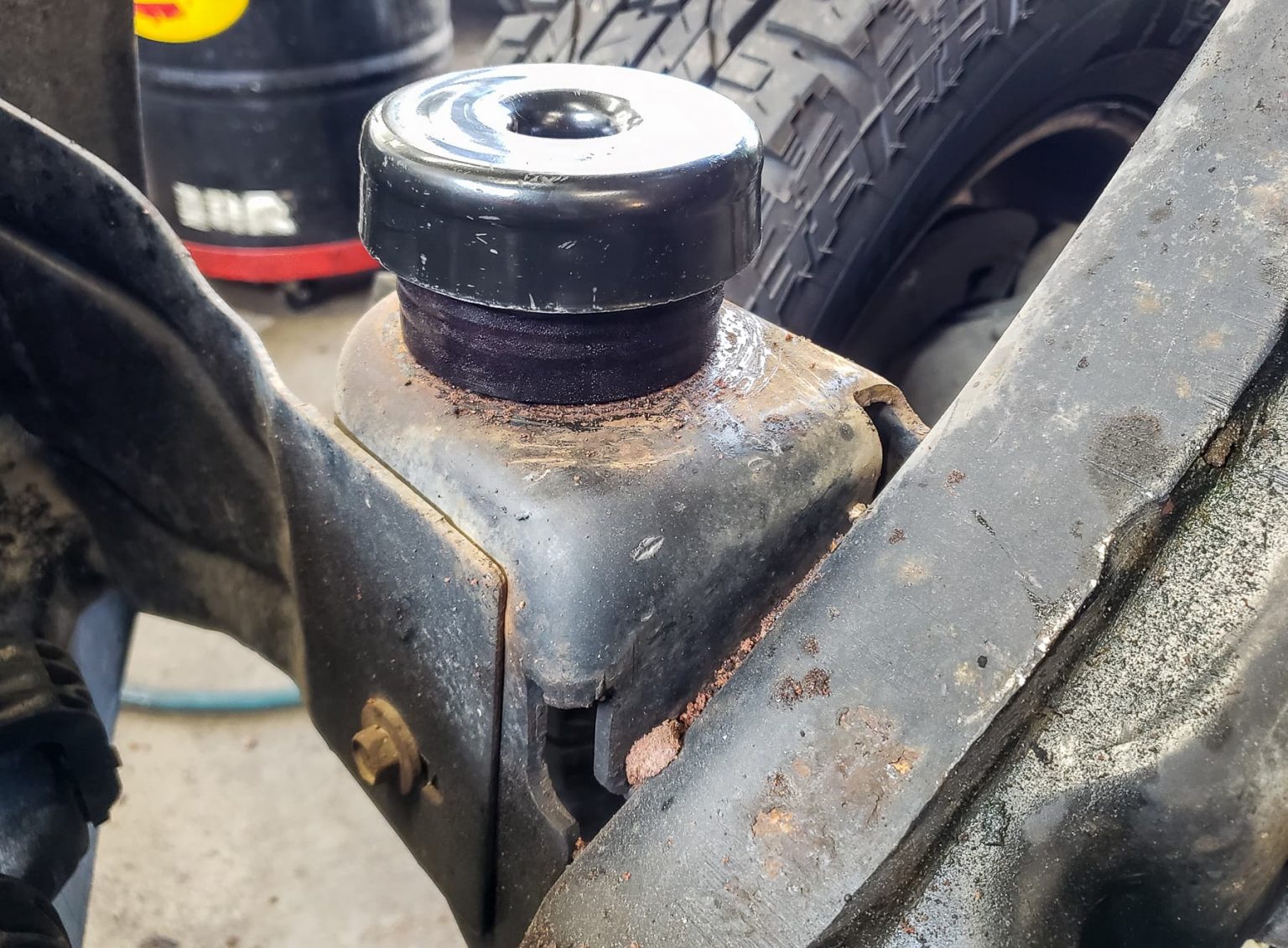 2009 Ford F350 6.4L Cab Mount Replacement Pawlik Automotive Repair