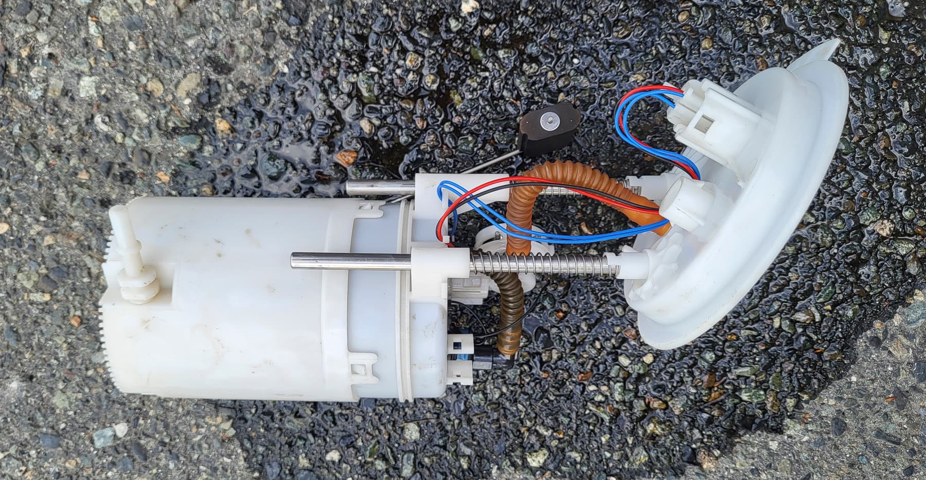 2011 BMW X3 - Fuel Pump-4 2011 BMW X3 Fuel Pump