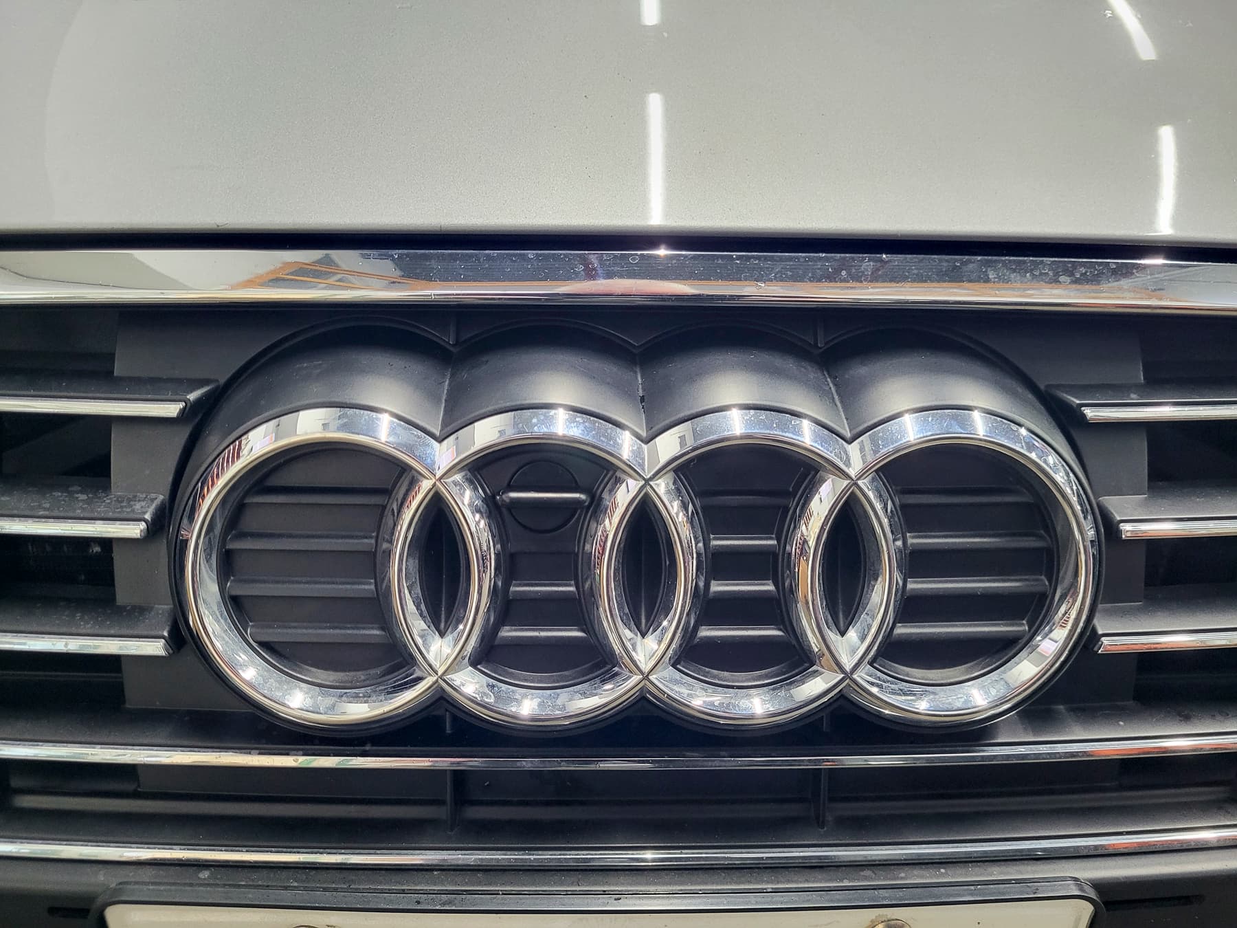 2017 Audi A3 e-tron Charge Door