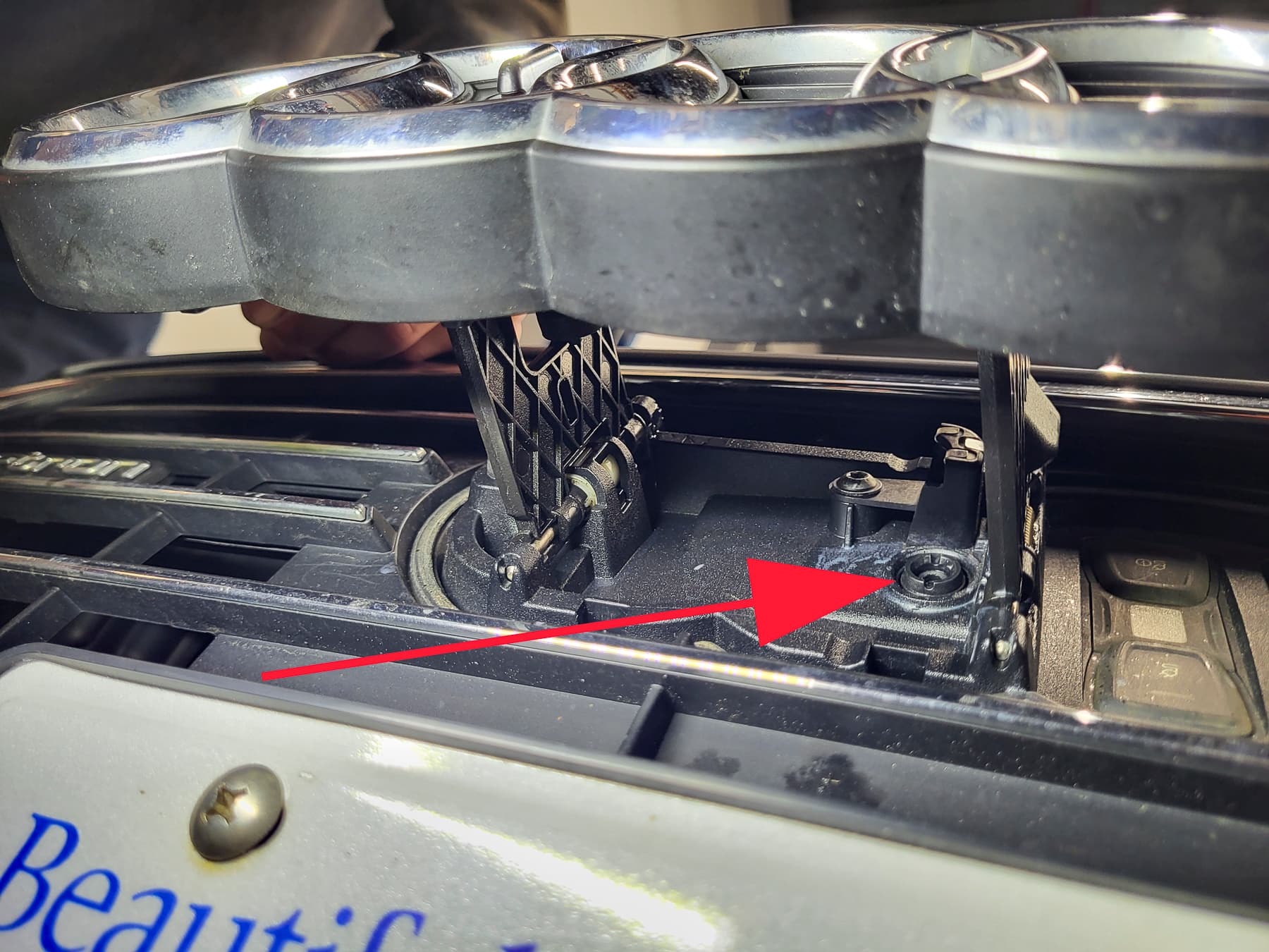 2017 Audi A3 e-tron Charge Door